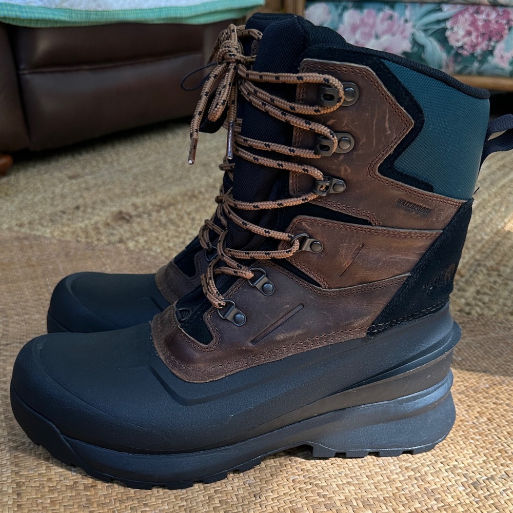 Men’s The North Face Chilkat V 400 Waterproof Winter Boots